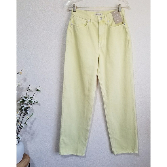 Madewell Baggy Straight Leg Jeans in Pale Daffodil - Picture 2 of 12